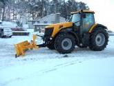 750mm high snow blade on JCB Fastrac