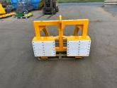 Implement mover for masted forklift