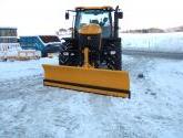 750mm high snow blade on JCB Fastrac