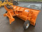 850mm x 2450mm Hydraulic Slew Snow Blade with Pneumatic Castors